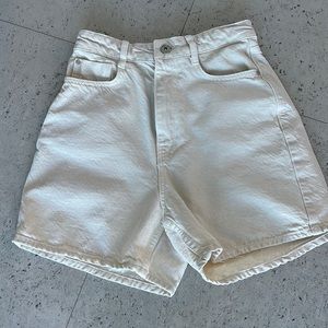 Zara high waisted cream shorts